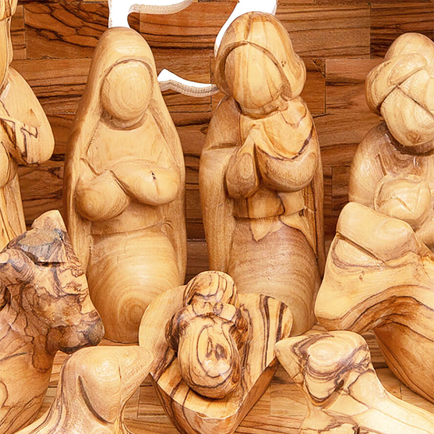 Christmas Olive Wood Nativity – Faceless Figurines – detail