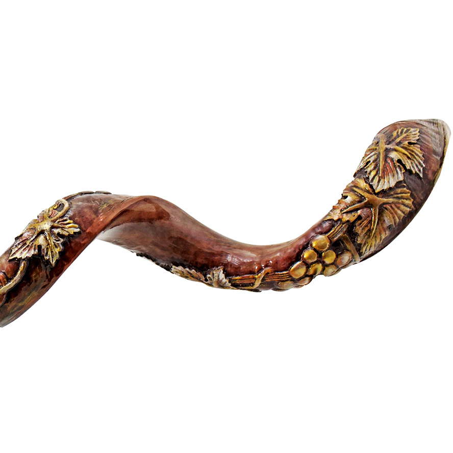 Hand Carved 3D “Grapevine” Yemenite Shofar by Andrey Sofin (detail)
