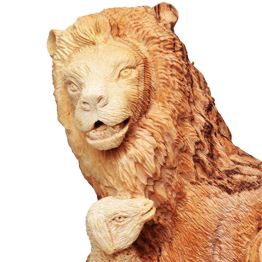 Exclusive ‘Lion and the Lamb’ Olive Wood Biblical Ornament – 6″ (detail)